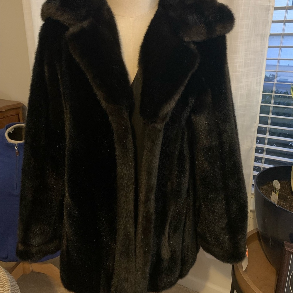 Luxurious Vintage Black Faux Fur with Leather/Silk Inside Strip Coat Size 6